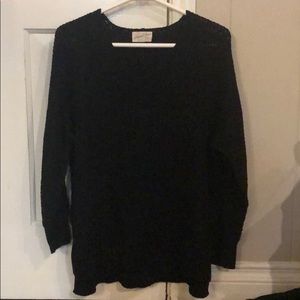 BLACK KNIT SWEATER